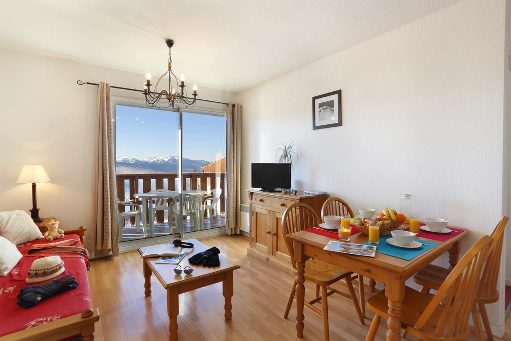 Residence Nemea Les Chalets Du Belvedere Font-Romeu-Odeillo-Via Luaran gambar