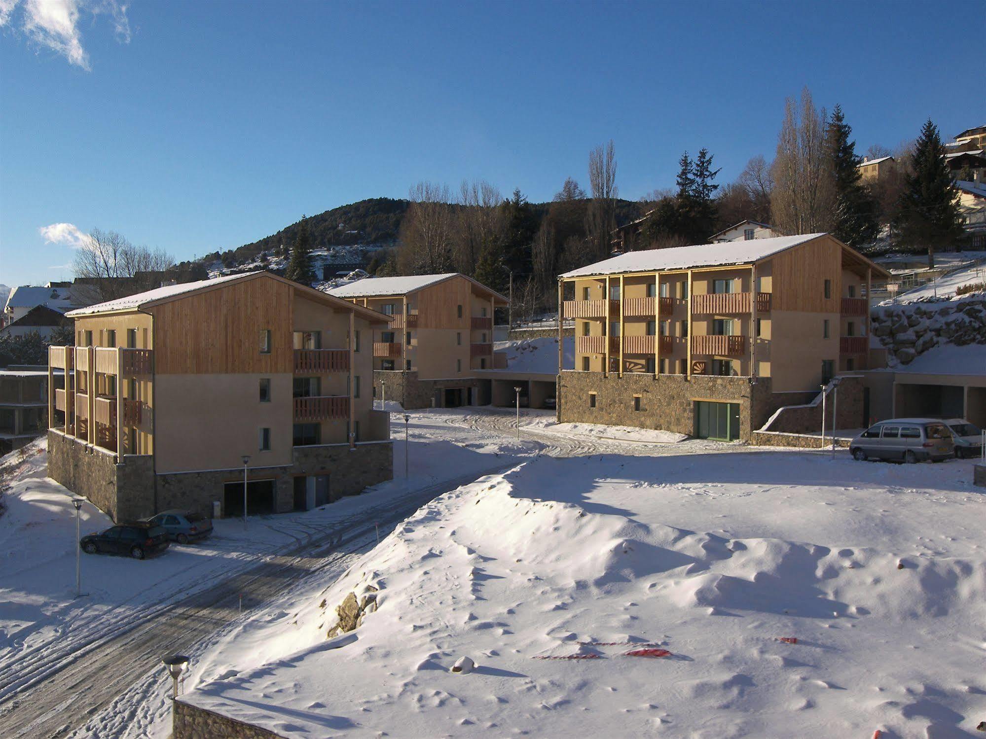 Residence Nemea Les Chalets Du Belvedere Font-Romeu-Odeillo-Via Luaran gambar